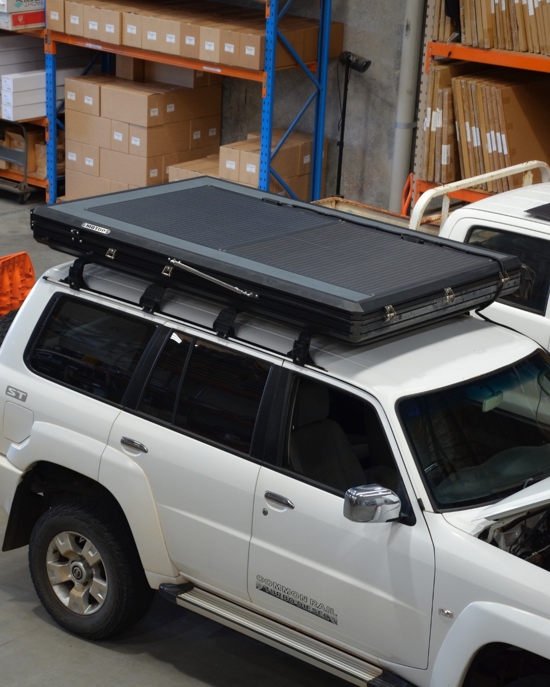 OEM hard shell rooftop tent with dual 200W flexible solar panels